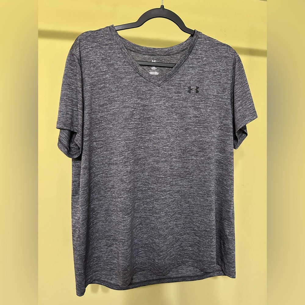 Under Armour Heathered Gray Athletic Shirt